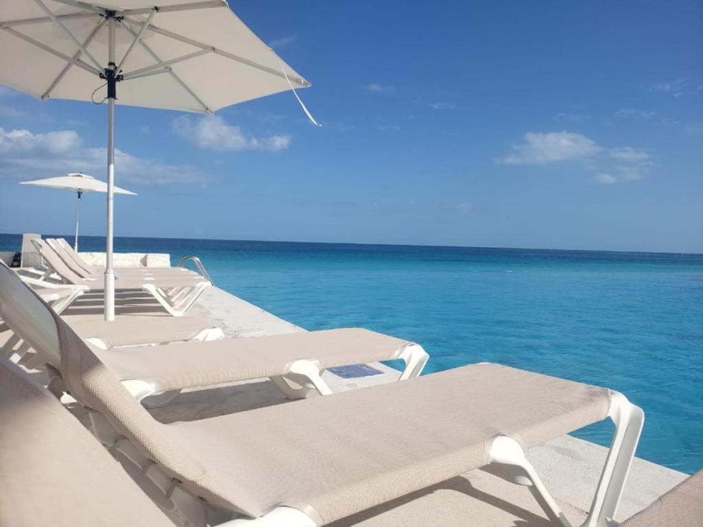 Beachfront Studio With Ocean View Cancún Eksteriør billede