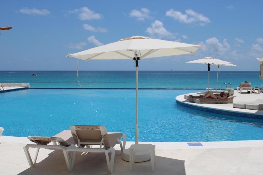 Beachfront Studio With Ocean View Cancún Eksteriør billede