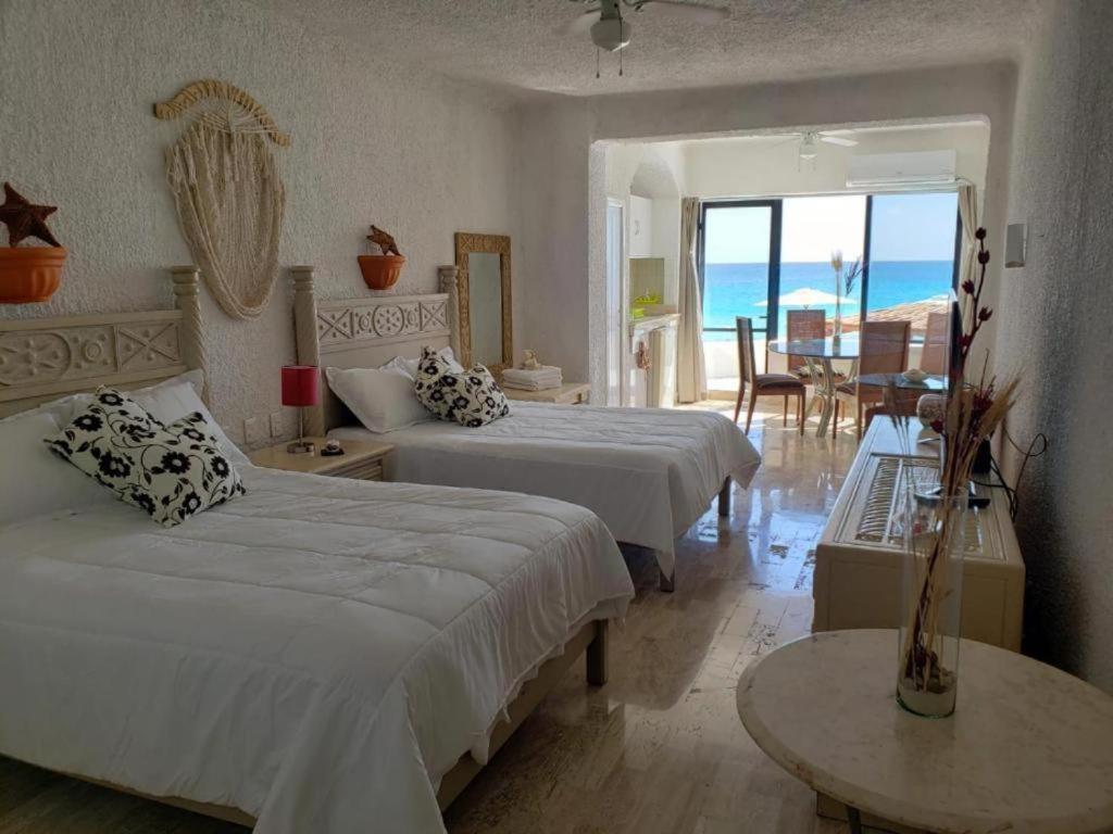 Beachfront Studio With Ocean View Cancún Eksteriør billede