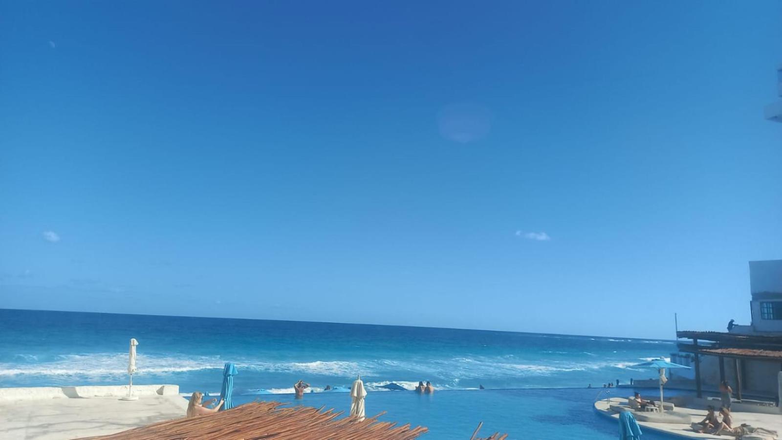 Beachfront Studio With Ocean View Cancún Eksteriør billede