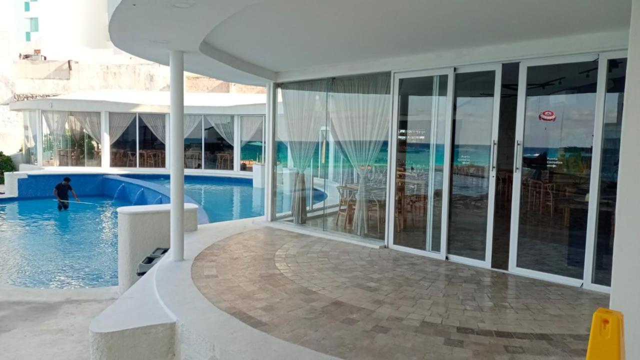 Beachfront Studio With Ocean View Cancún Eksteriør billede