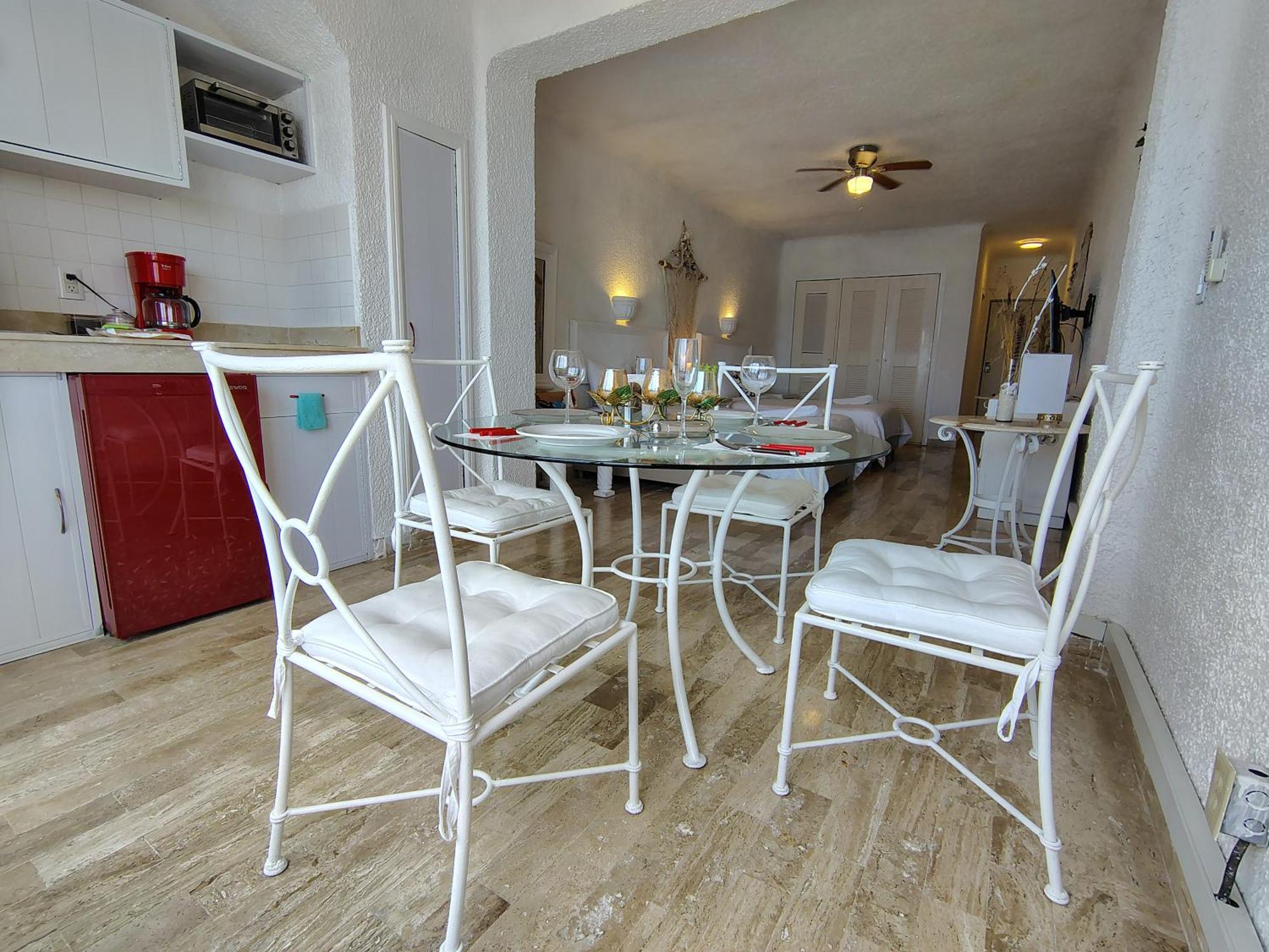 Beachfront Studio With Ocean View Cancún Eksteriør billede